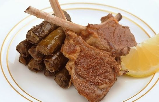 ورق عنب بالكستلاتة