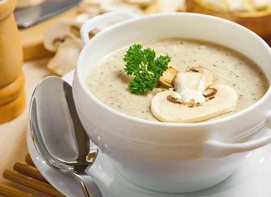 شوربة الفطر بالكريمة