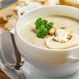 شوربة الفطر بالكريمة