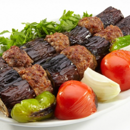 فتة باذنجان مع كباب